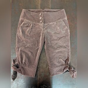Cartonnier Grayish-Brown Velvet Tie-Cuff Bermudas